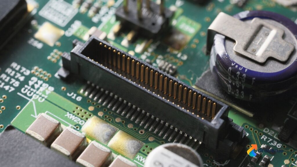 Multilayer ceramic capacitor mounted on a printed circuit board for electronic applications